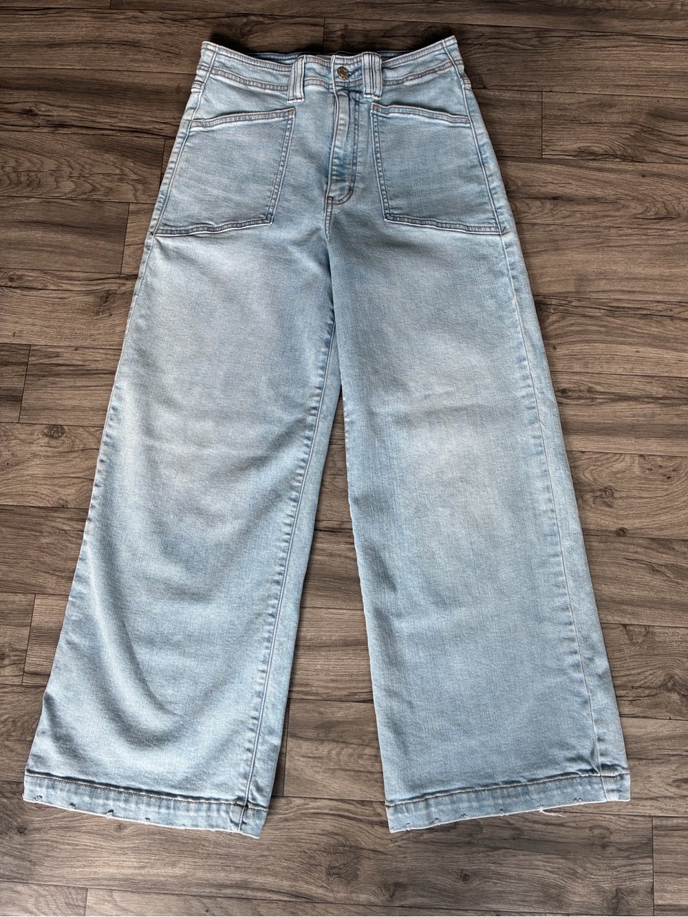 DAZE Valley Girl High Rise
Patch Pocket Wide Leg Ankle
Jeans Sz 27